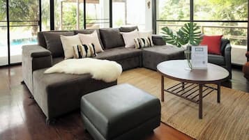 Basic Villa, 4 Bedrooms, Pool Access, Pool View | Living area | TV