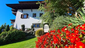 Property grounds - Innerhofer Vacation Apartment with a North-Facing Balcony (Riffian)