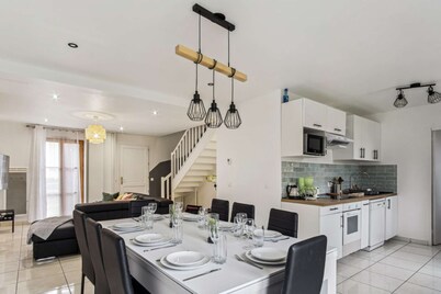 Chic friendly and spacious house
