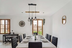 Dining - Chic friendly and spacious house (Meaux)