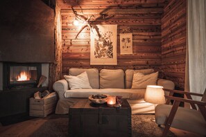Chalet Deluxe | 1 camera, una cassaforte in camera, tende oscuranti, Wi-Fi gratuito
