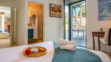 5 bedrooms, iron/ironing board, WiFi