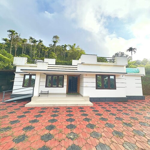 Pleasant 3-bedroom house in Mananthavady with WiFi