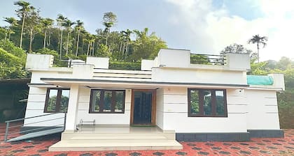 Pleasant 3-bedroom house in Mananthavady with WiFi