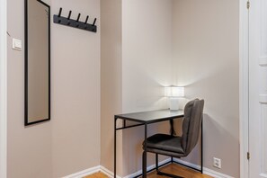 Standard Single Room | Desk, laptop workspace, free cots/infant beds, free WiFi - Strandgata Hotel (Haugesund)
