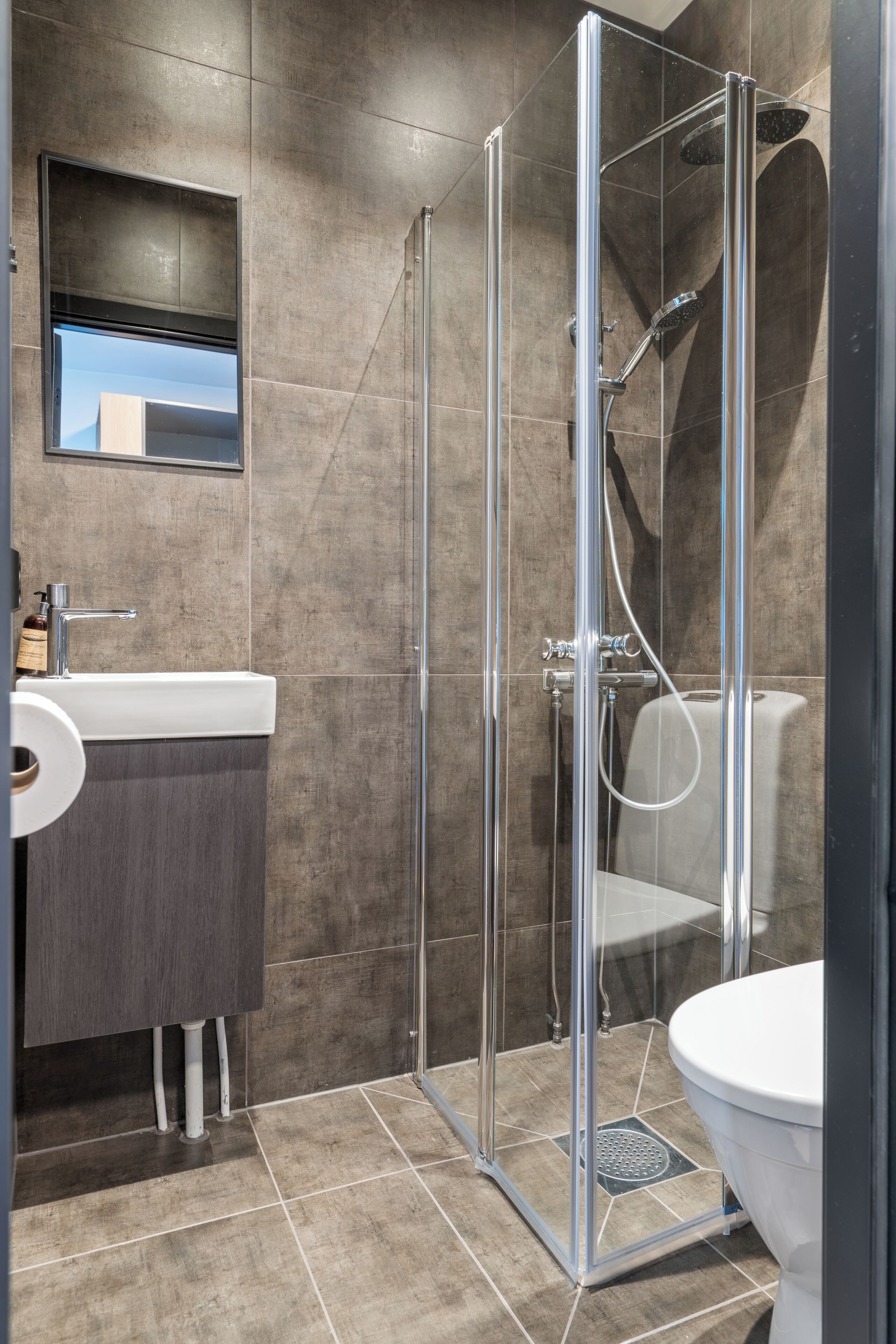 Standard Double Room | Bathroom