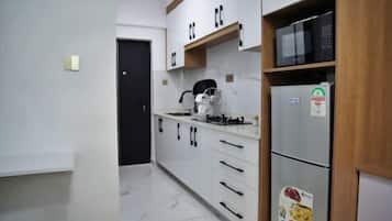 Classic Apartment | Mini-refrigerator