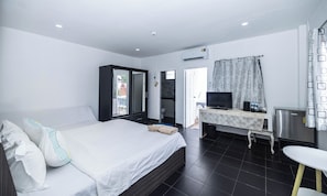 Comfort Double Room, Balcony, City View | Down comforters, in-room safe, blackout drapes, free WiFi