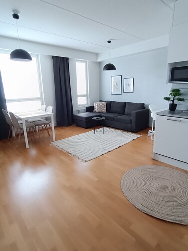 Easy going apartment at city center! Private sauna, Wi-Fi and free parking hall