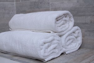 客房内保险箱、免费 WiFi