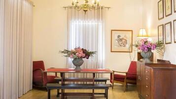 Family House, Garden View | Living area | 32-inch Smart TV with satellite channels, Netflix, streaming services