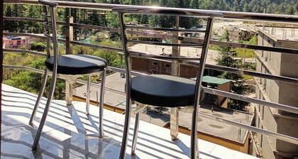 Majestic Mountain Bhaiji Guest House