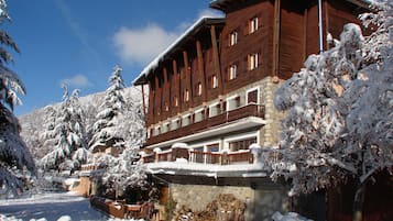 Fachada da propriedade