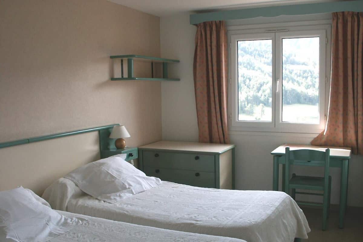 Twin Room | 1 bedroom, desk, soundproofing, free WiFi