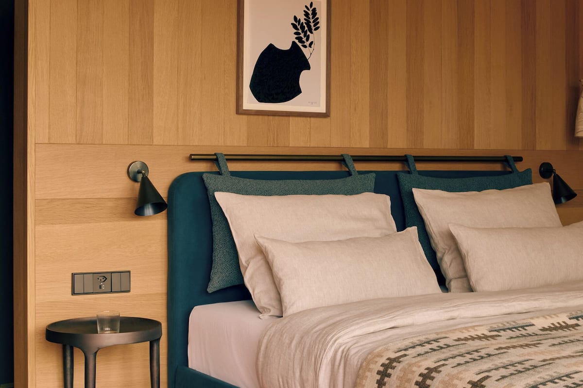 Mountain Cosy Double Room | In-room safe, blackout drapes, soundproofing, free WiFi