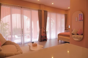 Coffres-forts dans les chambres, fer et planche à repasser