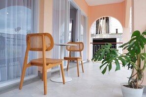 Comfort Suite, 1 King Bed | Terrace/patio - PONDER Bali (Canggu)