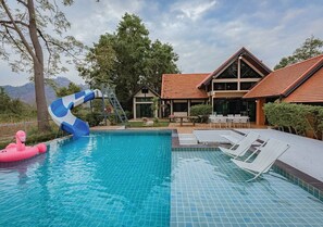 Basic-Villa, 5 Schlafzimmer, Poolzugang, Bergblick | Blick auf die Berge