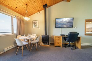 Dining - #206 Upper Beach View Suite at Shorewater Resort, Qualicum Beach (Qualicum Beach)
