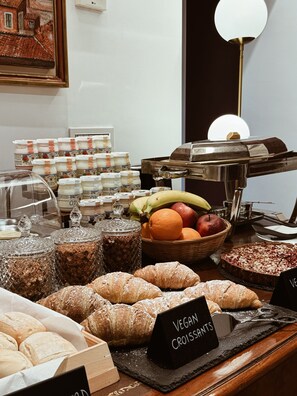 Breakfast buffet - Residenza Imperiale - Luxury Guest House (Rome)
