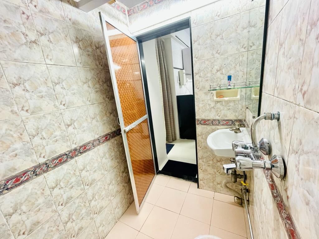 吹风机、毛巾、肥皂、洗发水