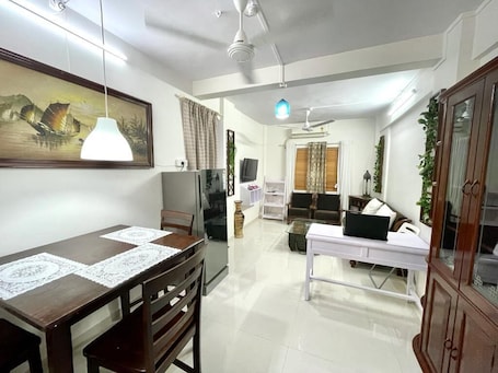 Interior. Seabird -1 Bhk Ground floor-Carter rd- Bandra west
