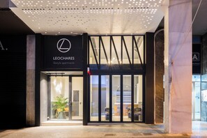 Front of property - Leochares Lifestyle Apartments (Athens)