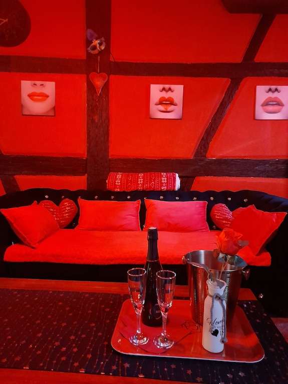 Love Room Le Rouge Et Noir - Ottrott