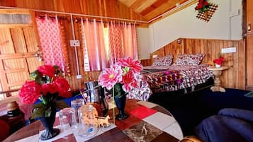 豪華雙人房, 山景 | 高級寢具、特厚豪華床墊、免費 Wi-Fi、床單