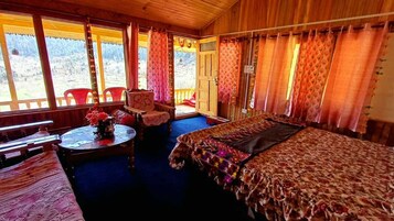 Ropa de cama de alta calidad, colchones con pillow-top y wifi gratis 