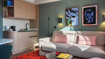 XL Studio with Kitchenette and Sofa Bed | Premium bedding, in-room safe, laptop workspace, soundproofing