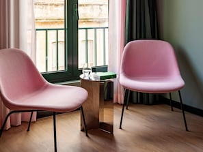 Extra Large Studio with Kitchenette | Premium bedding, in-room safe, laptop workspace, soundproofing - Numa Lisbon Anjos (Lisbon)