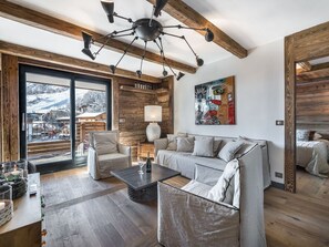 TV - Val d'Isère: Modern, authentic apartment, 8 people, pets (Val-d'Isère)