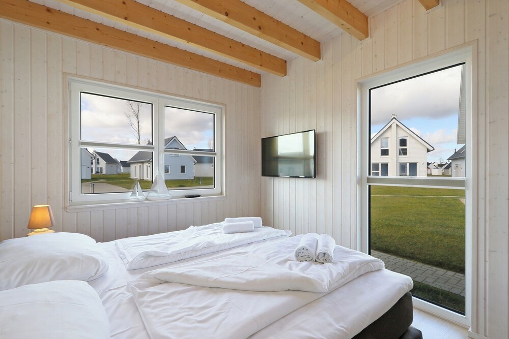 Ostsee Lodge infrared sauna, bathtub, fireplace, terrace, barbecue, 2