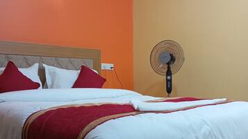 Kahden hengen huone, näköala pihalle | Työpöytä, äänieristys, ilmainen Wi-Fi