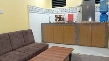 Family Studio, Courtyard View | Desk, soundproofing, free WiFi