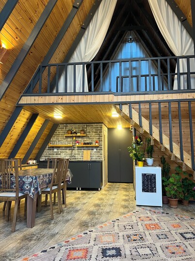 Charming 2-bedroom bungalow with WiFi, AC in serene Qechresh