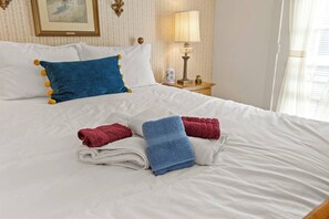Iron/ironing board, free WiFi, bed sheets