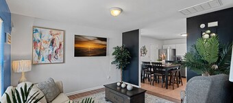4BR Retreat | Hot Tub | King Bed | Near Uptown