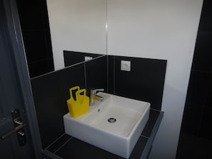 Hair dryer - 1. Appart N°1 - HOME CASSIS - House Les Calanques (CASSIS)