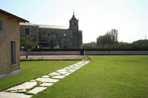 Property grounds - UBALDO NIETO ACCOMODATION, ROOM 4 (Carracedo del Monasterio)