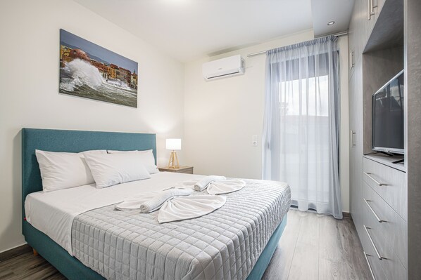 1 bedroom, in-room safe, iron/ironing board, travel crib