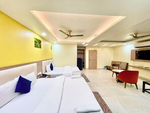 Escrivaninha, espaço de trabalho para notebook, quartos à prova de som