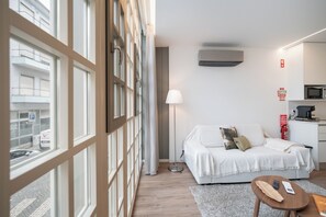 1 slaapkamer, een strijkplank/strijkijzer, wifi, beddengoed