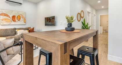 Exquisite Honeygold Apartment-2 Bedrooms