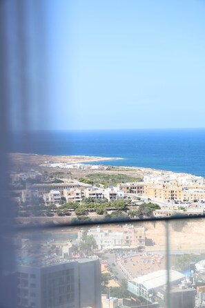 Apartament superior, 1 llit doble, cuina, vistes al mar | 1 dormitori i wifi gratuïta