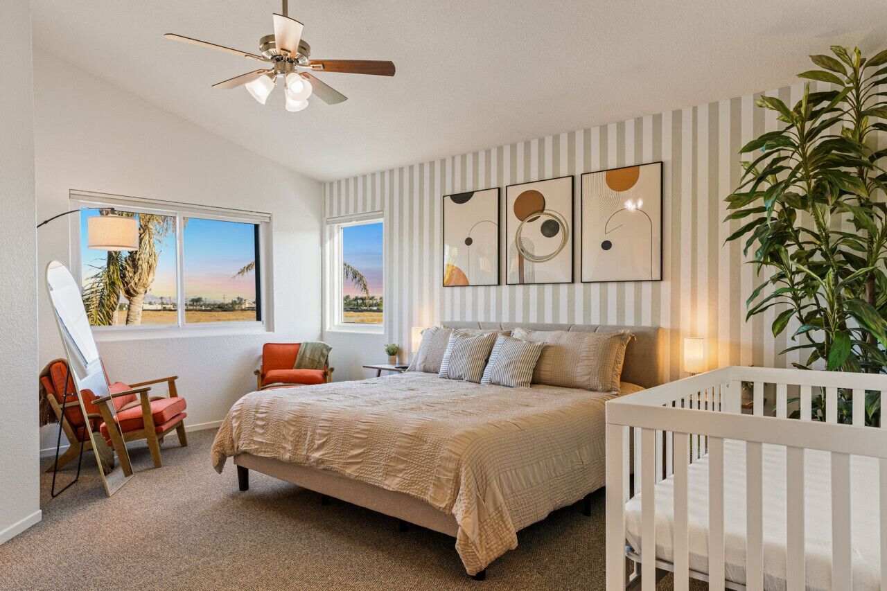 4 bedrooms, desk, iron/ironing board, travel cot