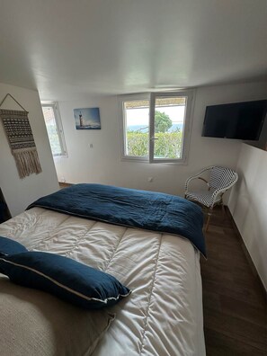 1 chambre, fer et planche à repasser, Wi-Fi gratuit