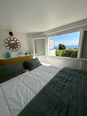 1 bedroom, iron/ironing board, free WiFi - 2. Turquoise - HOME CASSIS - Maison Méditerranée (CASSIS)