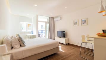 1 habitación, minibar, caja de seguridad en la habitación y escritorio